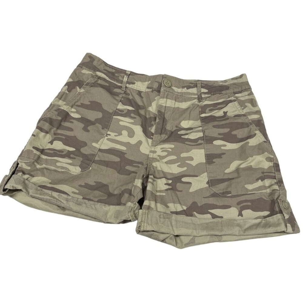 Social Standard by Sanctuary Camo Cuff Shorts size M